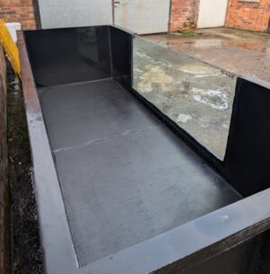 Fibreglass Pond with Infinity Window - Image 4